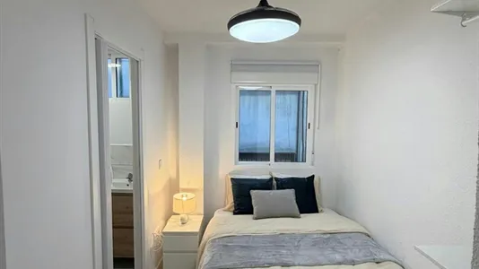 Rooms in Valencia Ciutat Vella - photo 4