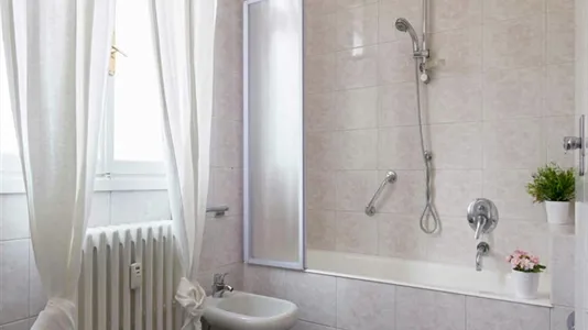 Rooms in Milano Zona 8 - Fiera, Gallaratese, Quarto Oggiaro - photo 9