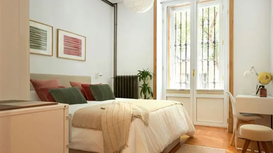 Rooms in Madrid Centro - photo 3