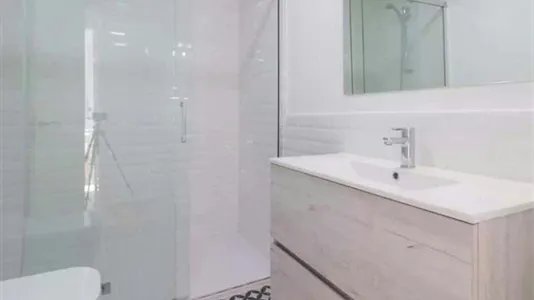 Rooms in Barcelona Ciutat Vella - photo 6