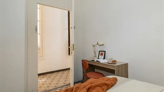 Rooms in Barcelona Ciutat Vella - photo 1