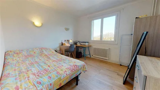 Rooms in Grenoble - photo 1