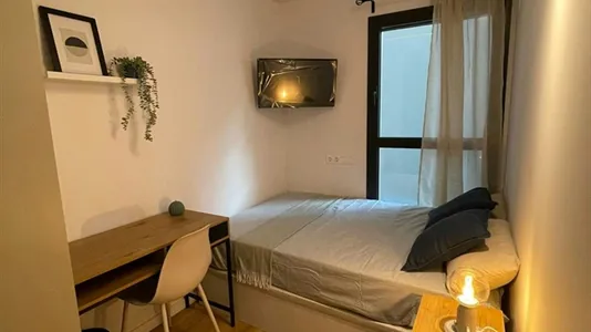 Rooms in L'Hospitalet de Llobregat - photo 1