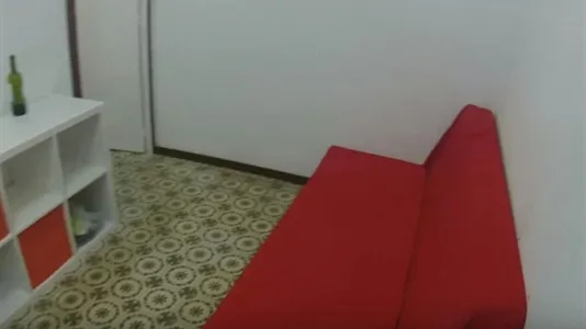 Rooms in Barcelona Ciutat Vella - photo 9