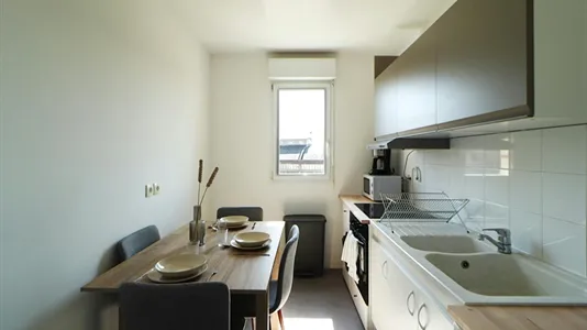 Rooms in Saint-Denis - photo 6