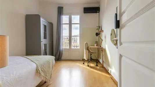 Rooms in Barcelona Eixample - photo 7