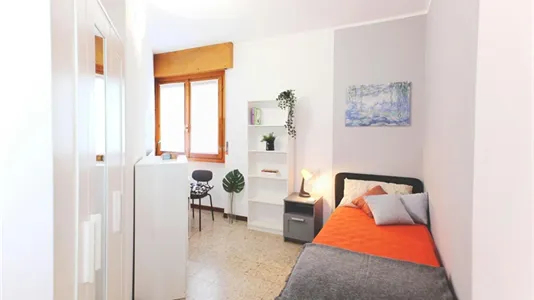 Rooms in Lecco - photo 1