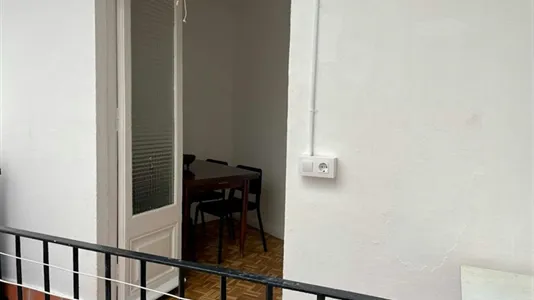 Rooms in Barcelona Ciutat Vella - photo 7