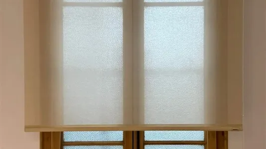 Rooms in Barcelona Eixample - photo 8