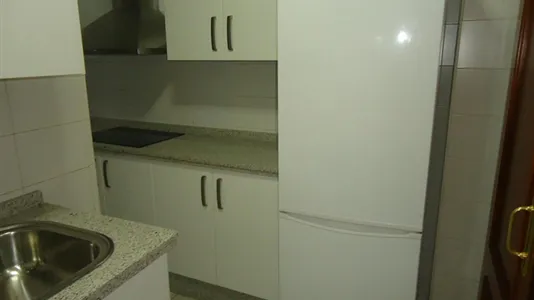 Rooms in Córdoba - photo 9