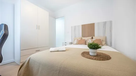 Rooms in el Camí de Vera - photo 5