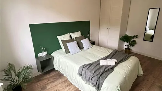 Rooms in Barcelona Sants-Montjuïc - photo 4