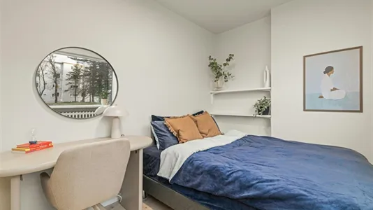 Rooms in Reykjavík Hlíðar - photo 1