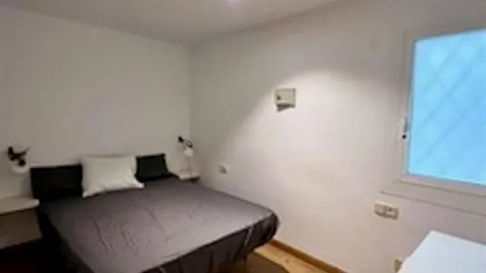 Apartments in Barcelona Eixample - photo 3