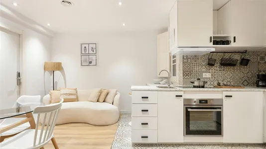 Rooms in Barcelona Eixample - photo 9