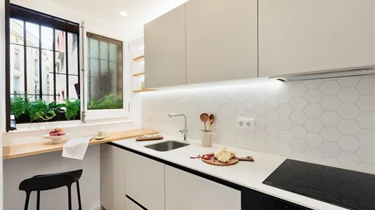 Apartments in Barcelona Ciutat Vella - photo 5
