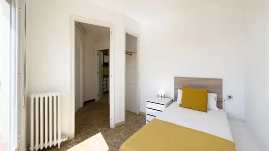Rooms in Barcelona Ciutat Vella - photo 4