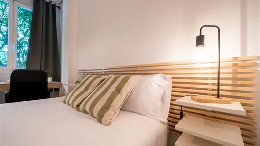 Rooms in Valencia Extramurs - photo 9