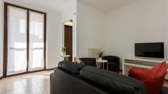 Rooms in Milano Zona 2 - Stazione Centrale, Gorla, Turro, Greco, Crescenzago - photo 5