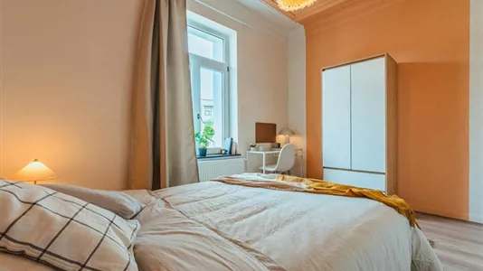Rooms in Brussels Sint-Joost-ten-Node - photo 2