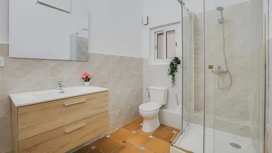 Rooms in Barcelona Eixample - photo 8