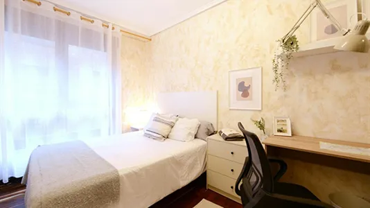 Rooms in Bilbao - photo 4