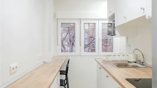 Rooms in Adaro - photo 10