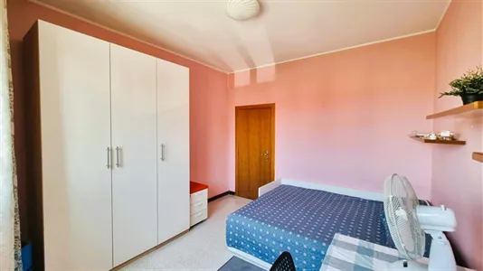 Rooms in Milano Zona 8 - Fiera, Gallaratese, Quarto Oggiaro - photo 1