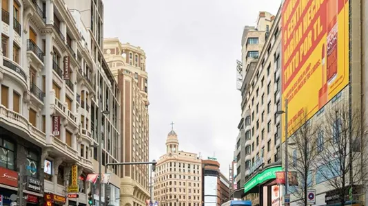 Rooms in Madrid Centro - photo 4