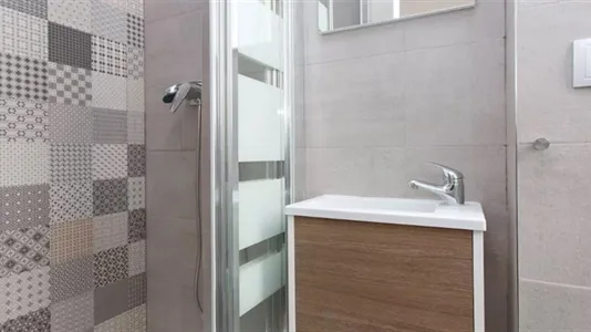 Rooms in Madrid Chamberí - photo 4