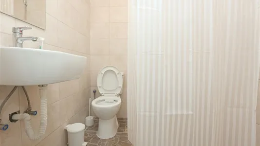 Rooms in Athens Akadimia Platonos - photo 10