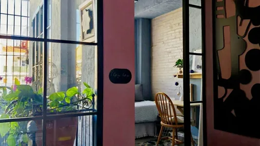 Rooms in Valencia Extramurs - photo 1