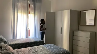 Room for rent in Milano Zona 6 - Barona, Lorenteggio, Milan Room for rent in Milano Zona 6 - Barona, Lorenteggio, Milan