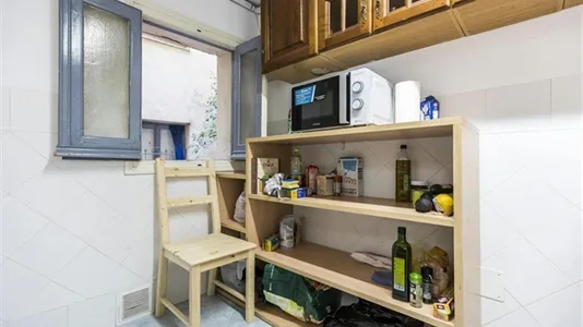 Rooms in Madrid Centro - photo 9