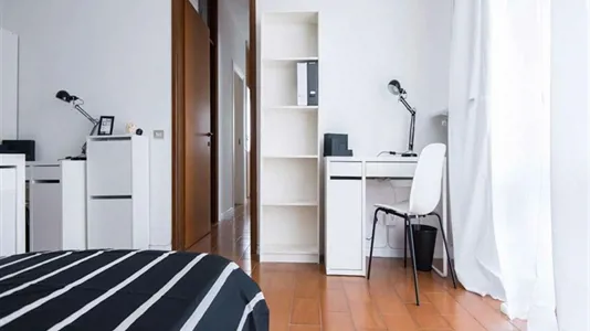 Rooms in Sesto San Giovanni - photo 2