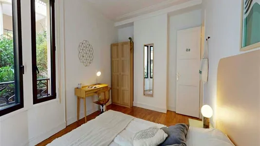 Rooms in Paris 8ème arrondissement - photo 3