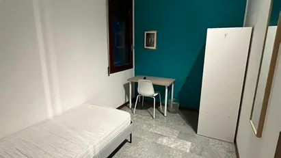 Room for rent in Bologna, Emilia-Romagna