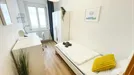 Room for rent, Vienna Favoriten, Vienna, <span class="blurred street" onclick="ProcessAdRequest(14942326)"><span class="hint">See streetname</span>[xxxxxxxxxxxxx]</span>