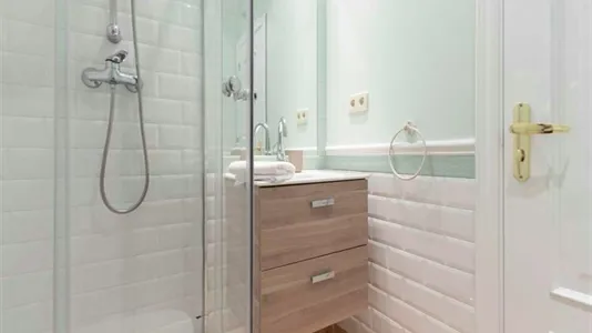 Rooms in Madrid Centro - photo 4