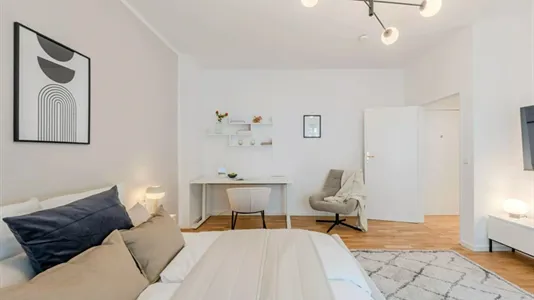 Apartments in Berlin Steglitz-Zehlendorf - photo 5