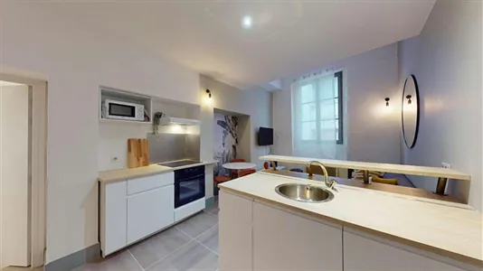 Rooms in Toulon - photo 8