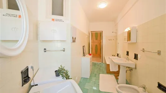 Rooms in Lecco - photo 9