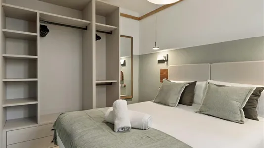 Rooms in Barcelona Eixample - photo 4