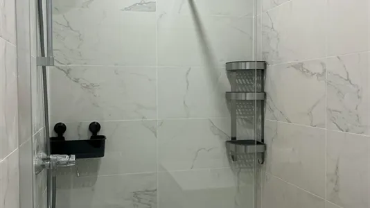 Rooms in Charleroi - photo 7