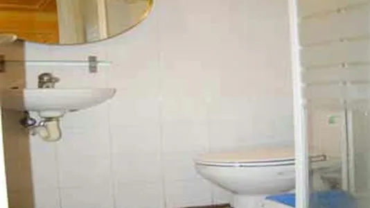 Rooms in Barcelona Eixample - photo 8