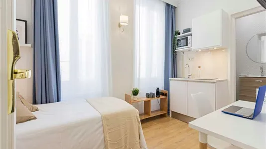 Rooms in Madrid Centro - photo 6