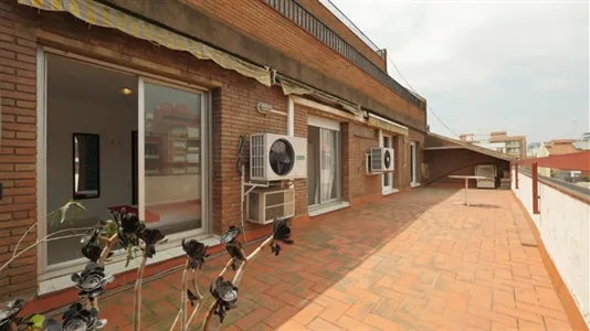 Rooms in Barcelona Sants-Montjuïc - photo 8