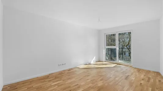 Apartments in Berlin Lichtenberg - photo 3