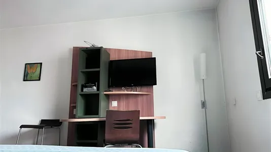 Apartments in Bobigny - photo 10