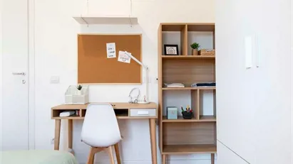 Room for rent in Milano Zona 9 - Porta Garibaldi, Niguarda, Milan